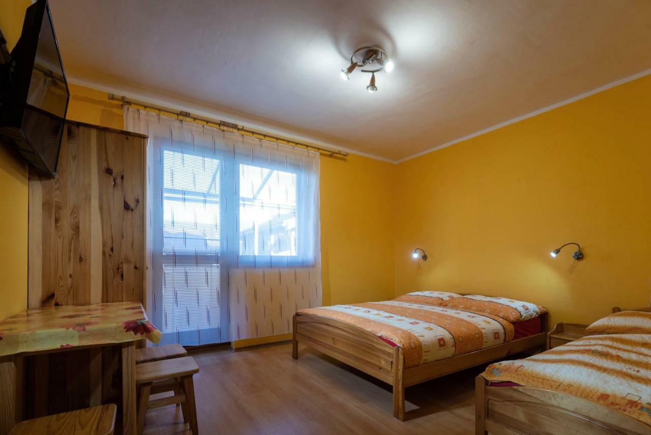 Villa Dam Liptovsky Mikulas Bagian luar foto