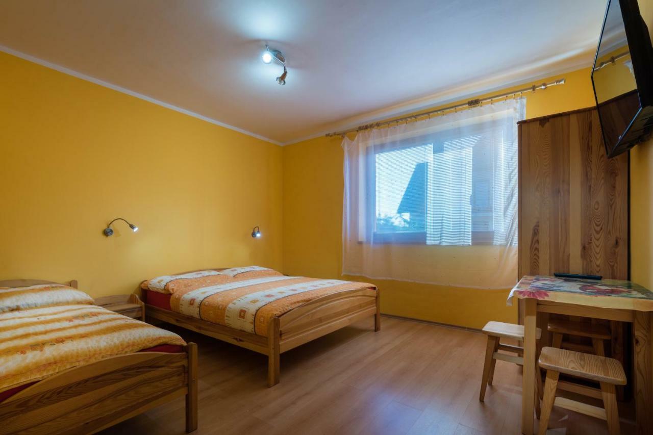 Villa Dam Liptovsky Mikulas Bagian luar foto