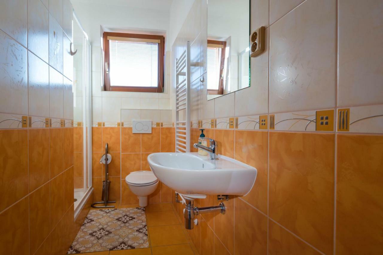Villa Dam Liptovsky Mikulas Bagian luar foto